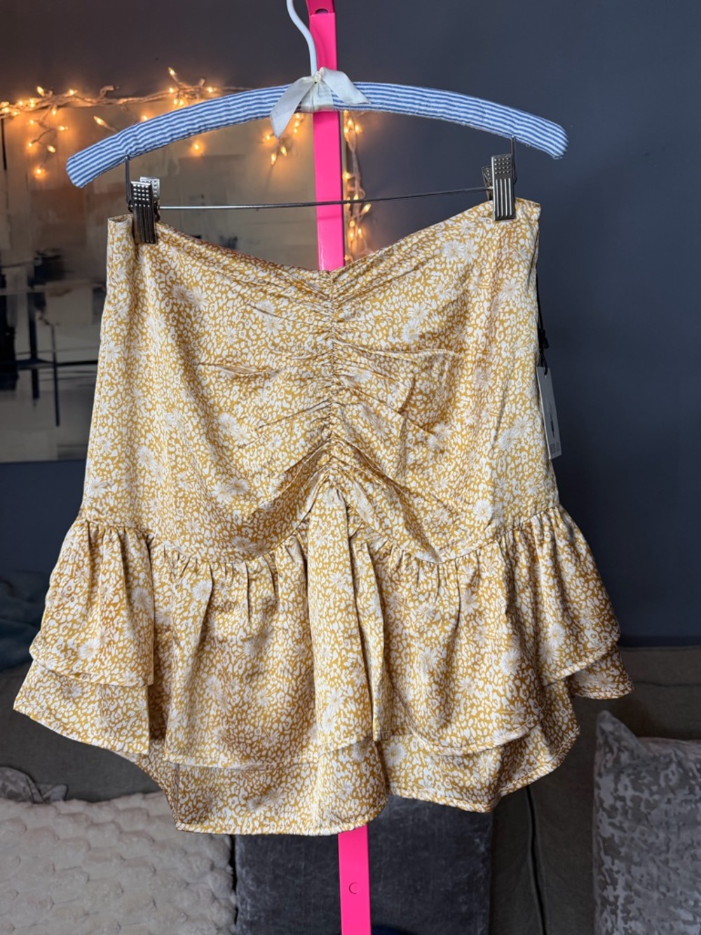 White Room + Cactus Floral Ruffle Mini Skirt Yellow Ruched Front Size M